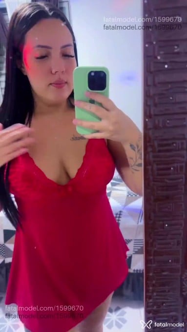 Acompanhante mulher com cabelo castanho de olhos castanhos em Batatais - Maria Júlia Mello