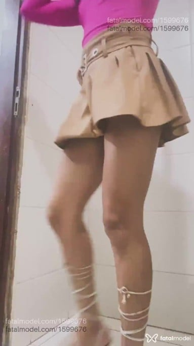Acompanhante travesti com cabelo castanho de olhos castanhos - Thalia Gomes Acompanhante travesti com cabelo castanho de olhos castanhos - Thalia Gomes