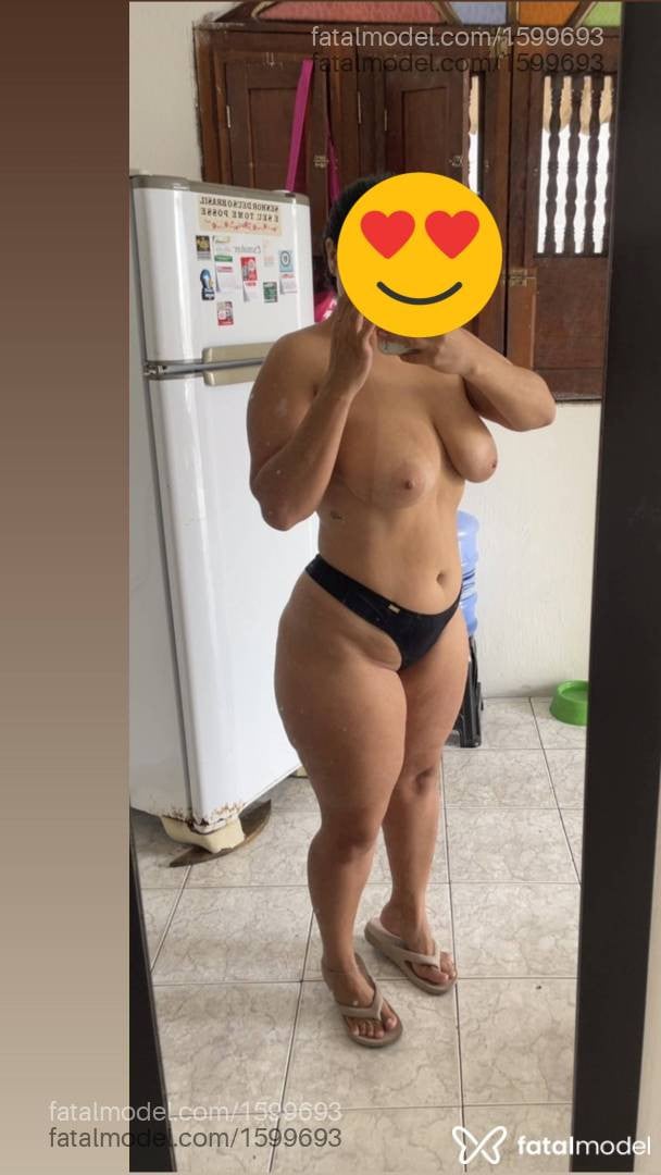 Acompanhante mulher com cabelo castanho de olhos castanhos - Aline Acompanhante mulher com cabelo castanho de olhos castanhos - Aline