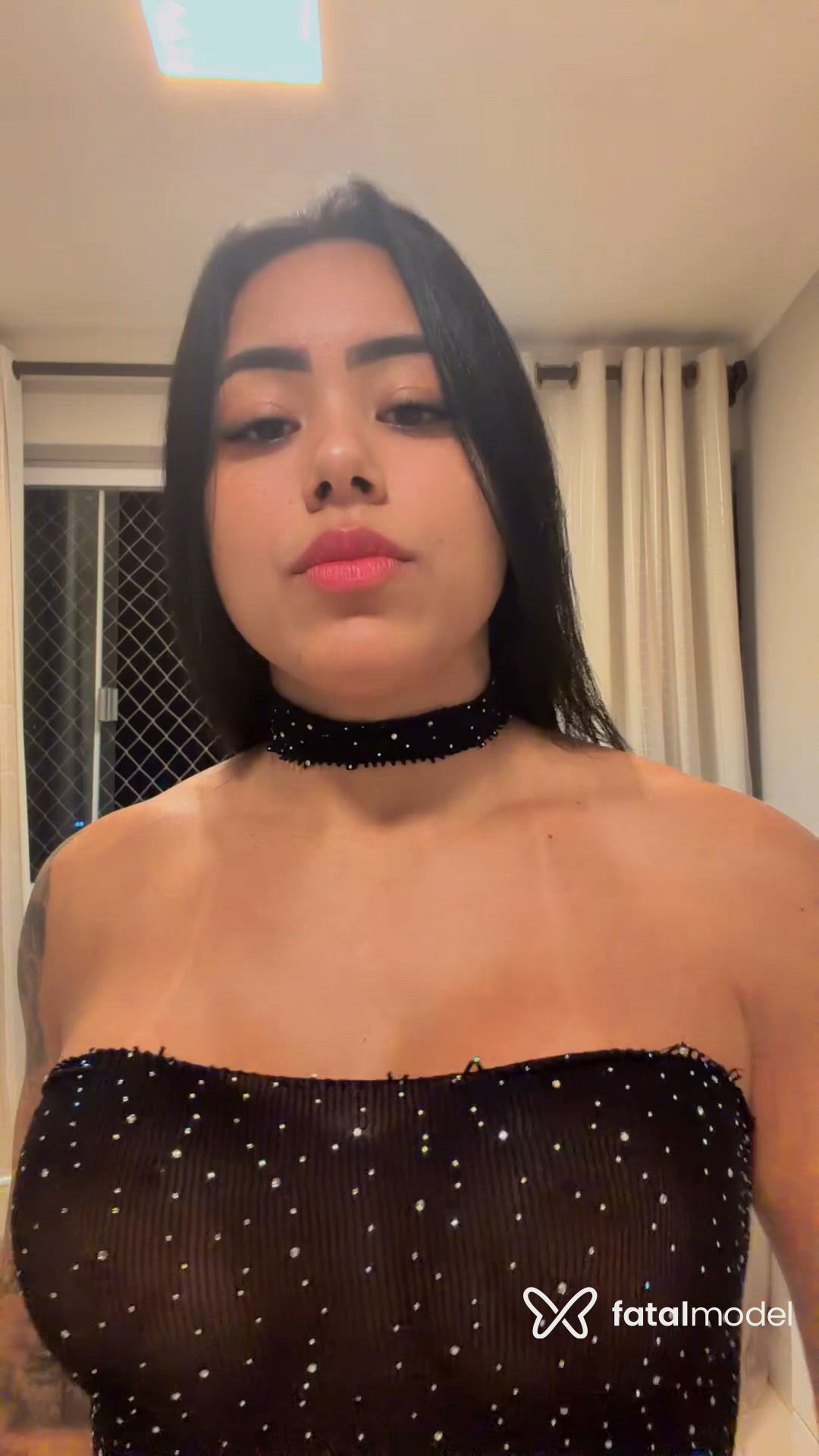 Acompanhante mulher morena (o) de olhos castanhos - Zaya Kai Acompanhante mulher morena (o) de olhos castanhos - Zaya Kai