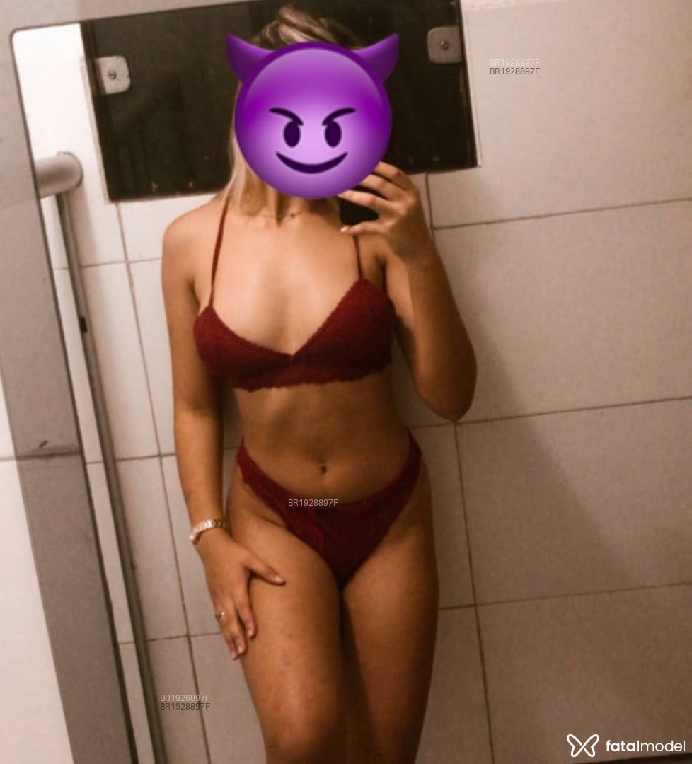 Acompanhante mulher loira (o) de olhos verdes em Goiânia Acompanhante mulher loira (o) de olhos verdes em Goiânia - Sofia
