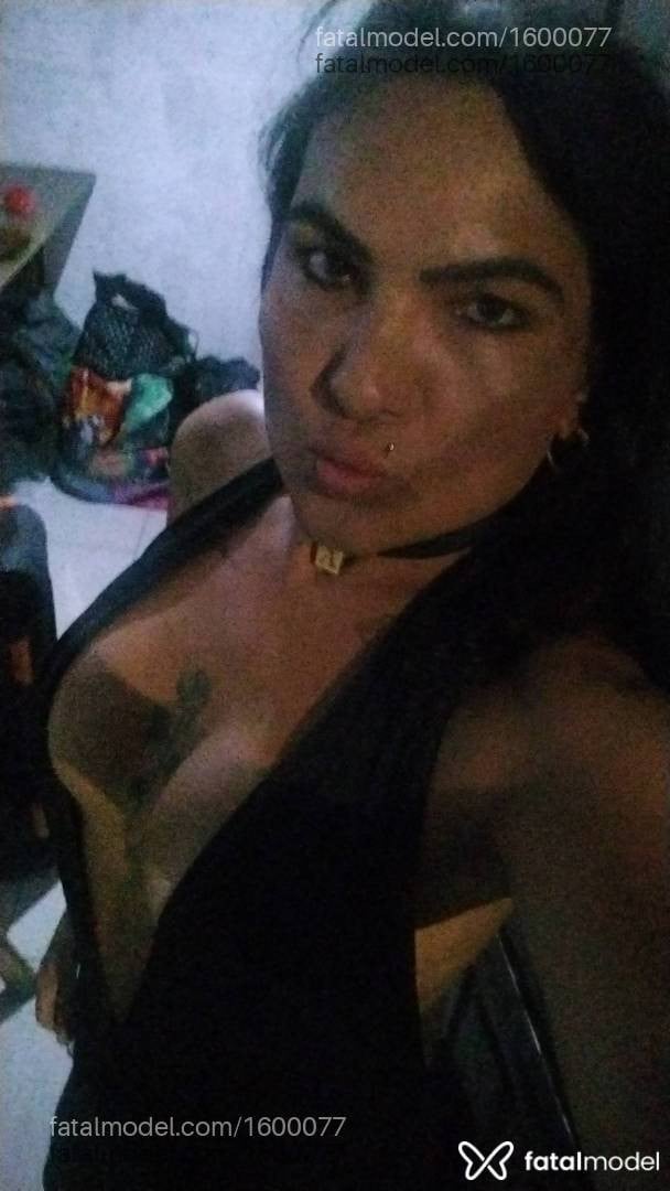 Acompanhante mulher trans com cabelo castanho de olhos castanhos em Tramandaí - Japonesa