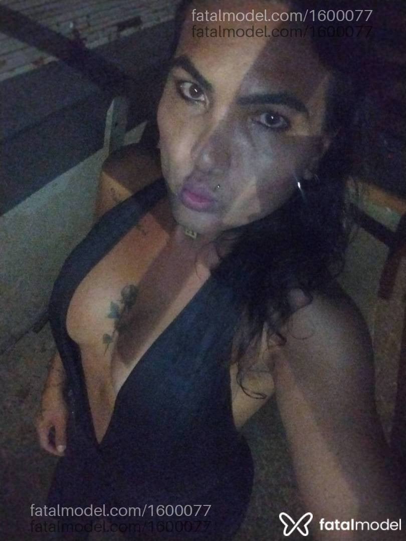 Acompanhante mulher trans com cabelo castanho de olhos castanhos em Tramandaí - Japonesa