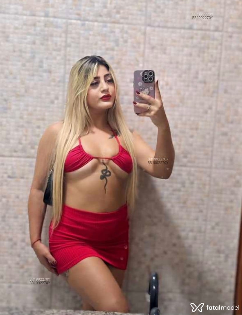Acompanhante mulher loira (o) de olhos mel - Mirella Acompanhante mulher loira (o) de olhos mel - Mirella