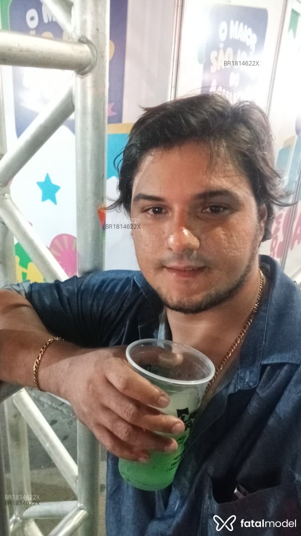 Acompanhante homem morena (o) de olhos pretos em Salvador - Miranda