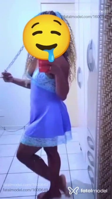 Acompanhante mulher com cabelo castanho de olhos pretos - Keyla Fer Acompanhante mulher com cabelo castanho de olhos pretos - Keyla Fer