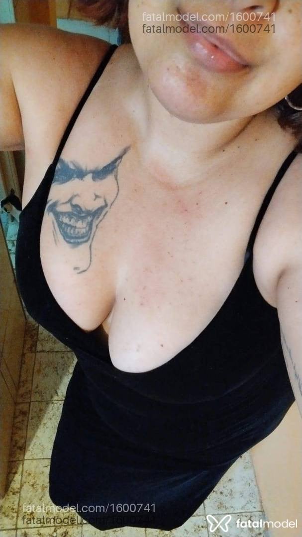 Acompanhante mulher com cabelo castanho de olhos castanhos em Porto Alegre - Maya Rauber