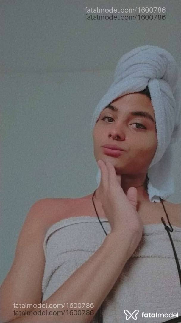 Acompanhante travesti morena (o) de olhos castanhos em Bragança Paulista - Jéssica