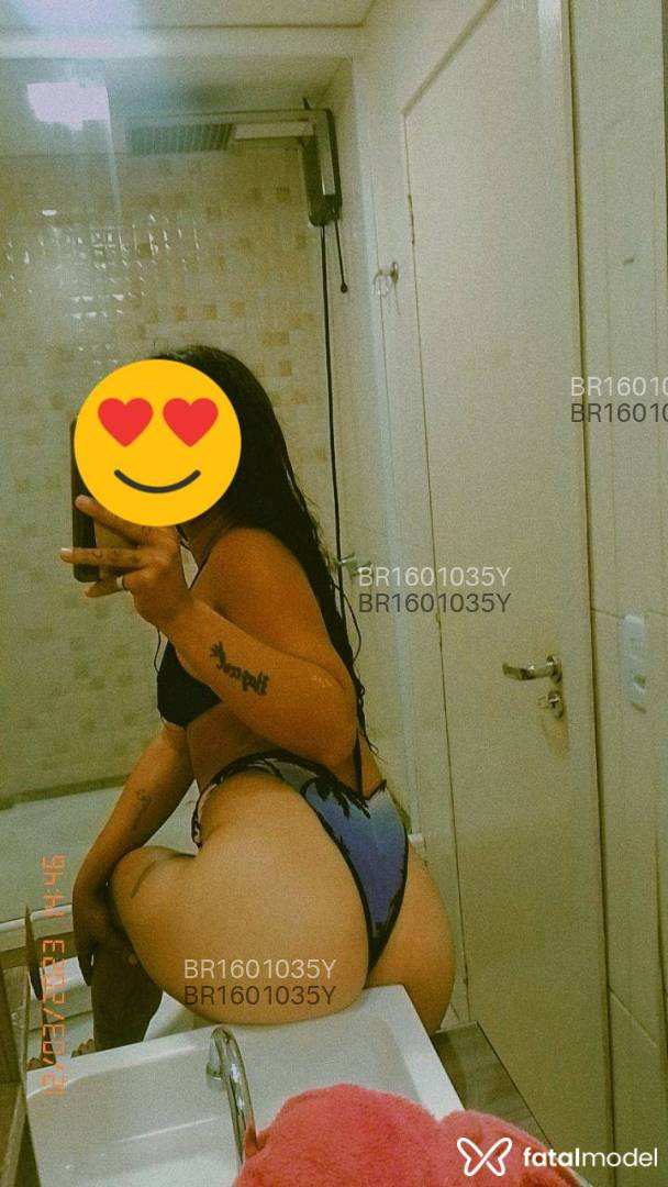 Acompanhante mulher morena (o) de olhos mel em Virtual Acompanhante mulher morena (o) de olhos mel em Virtual - Caroline