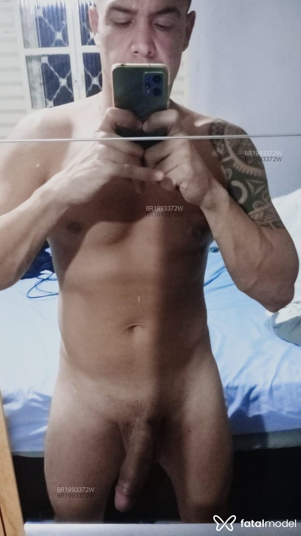 Acompanhante homem morena (o) de olhos castanhos em Campinas Acompanhante homem morena (o) de olhos castanhos em Campinas - Renato