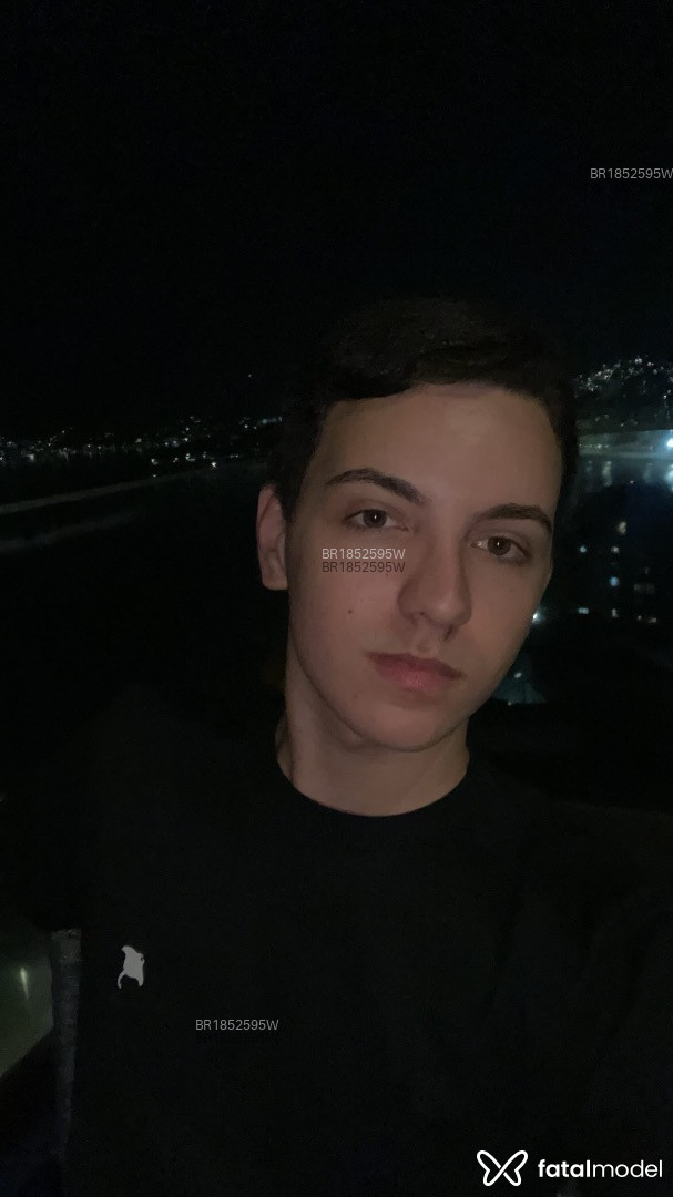 Acompanhante homem morena (o) de olhos mel em Rio de Janeiro Acompanhante homem morena (o) de olhos mel em Rio de Janeiro - Fernando