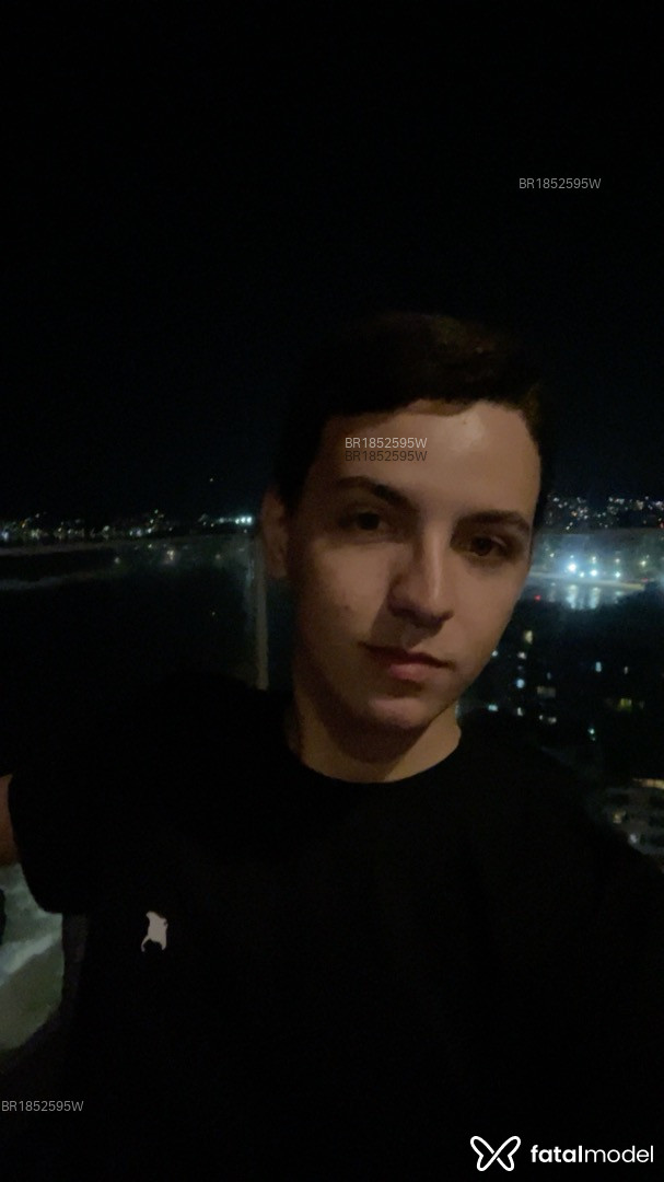 Acompanhante homem morena (o) de olhos mel em Rio de Janeiro Acompanhante homem morena (o) de olhos mel em Rio de Janeiro - Fernando