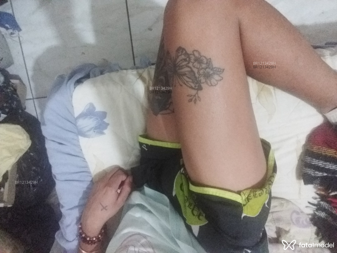 Acompanhante homem com cabelo castanho de olhos castanhos em Atibaia - Karoll Tarcisio