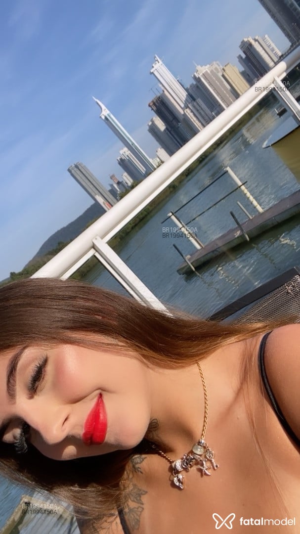 Acompanhante mulher loira (o) de olhos castanhos em São Paulo - Maria Fernanda