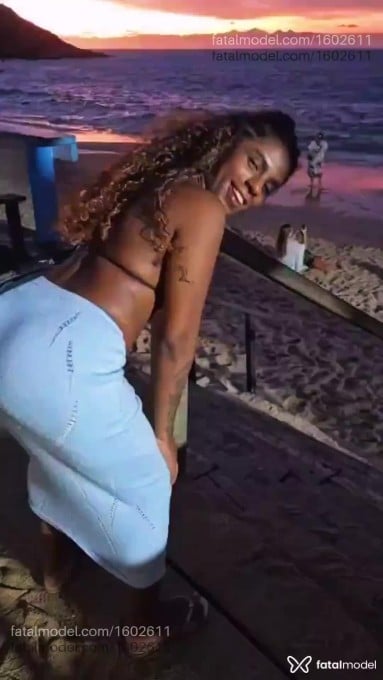 Acompanhante mulher morena (o) de olhos pretos em Armação dos Búzios - Kiara