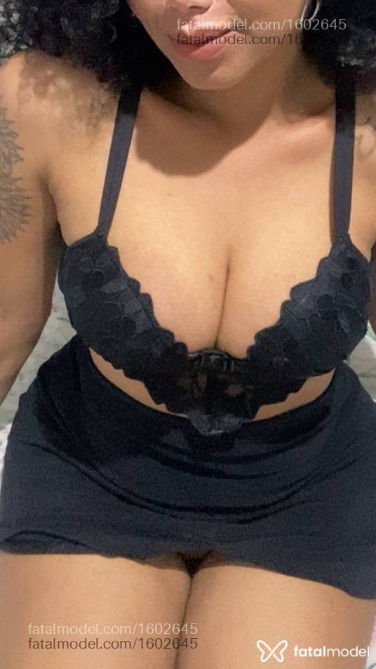 Acompanhante travesti com cabelo castanho de olhos pretos - Claudia Gonçalves