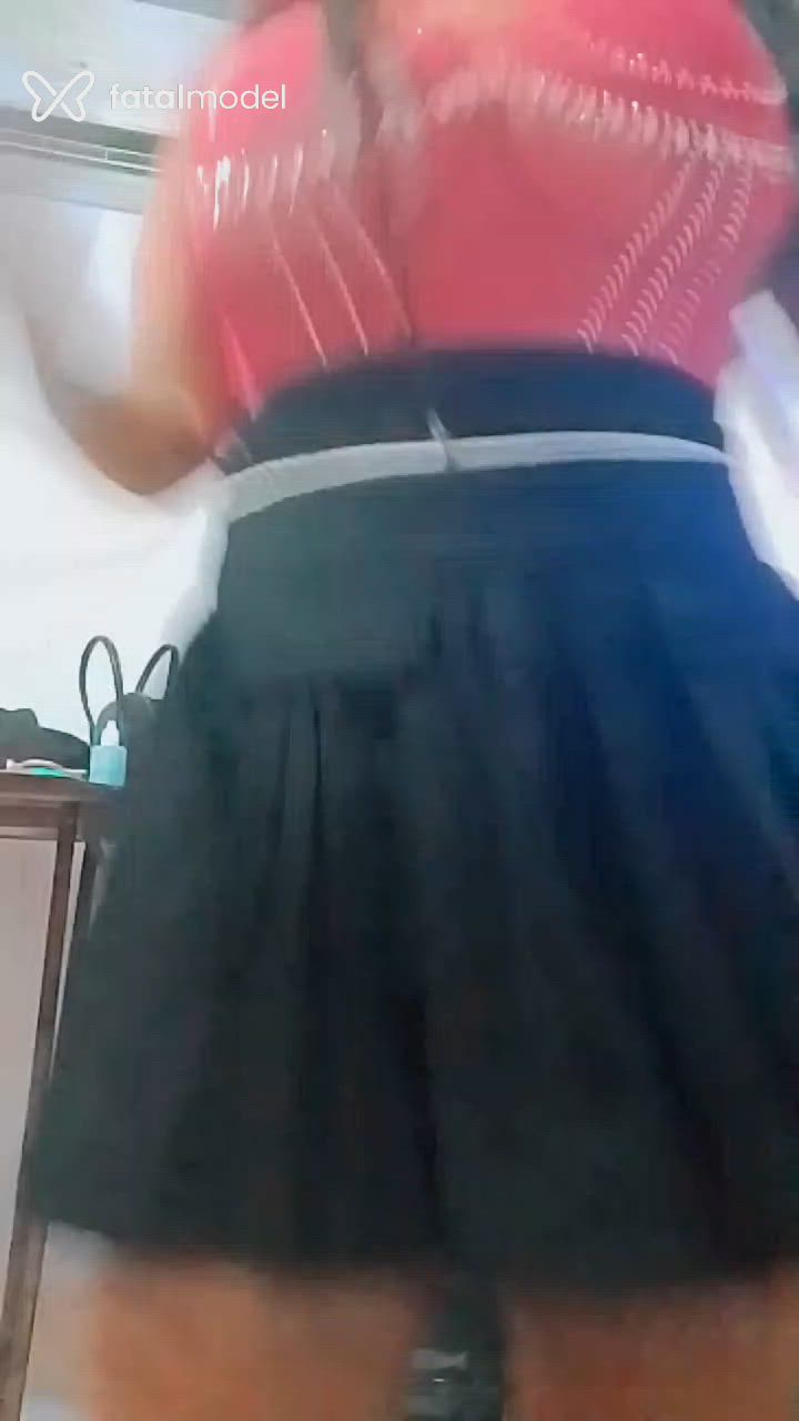 Acompanhante mulher com cabelo castanho de olhos mel - Mayumi Acompanhante mulher com cabelo castanho de olhos mel - Mayumi