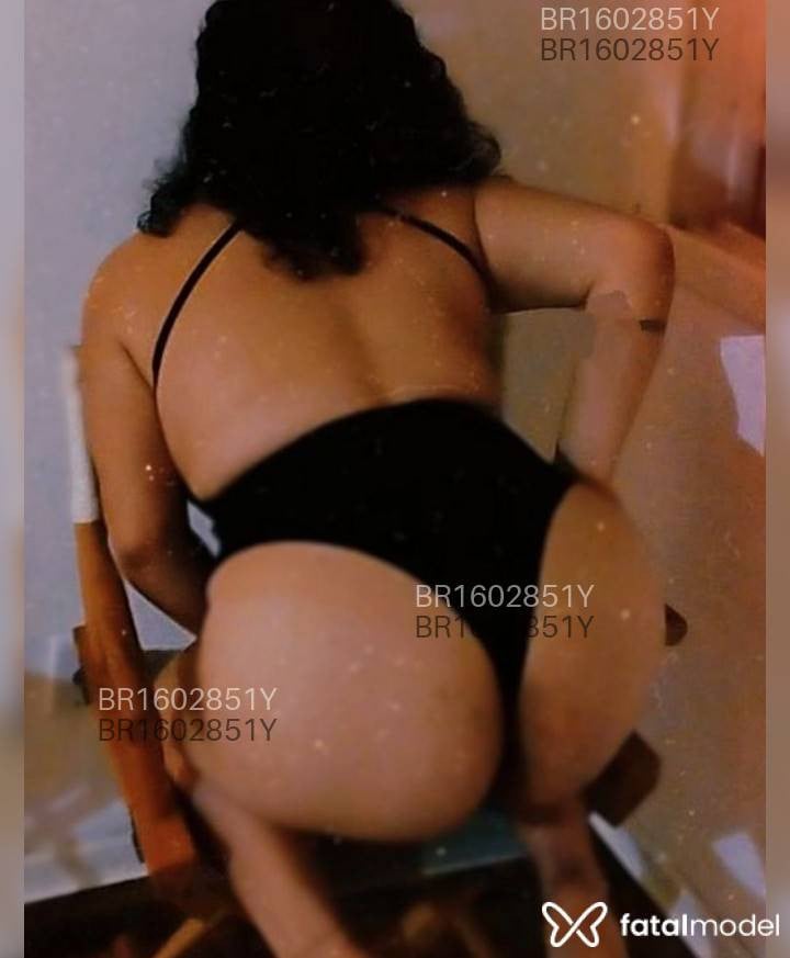Acompanhante mulher morena (o) de olhos castanhos em Porto Alegre - Morenagbi