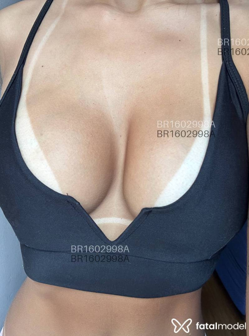 Acompanhante mulher morena (o) de olhos castanhos em São Paulo - Aline MEDEIROS