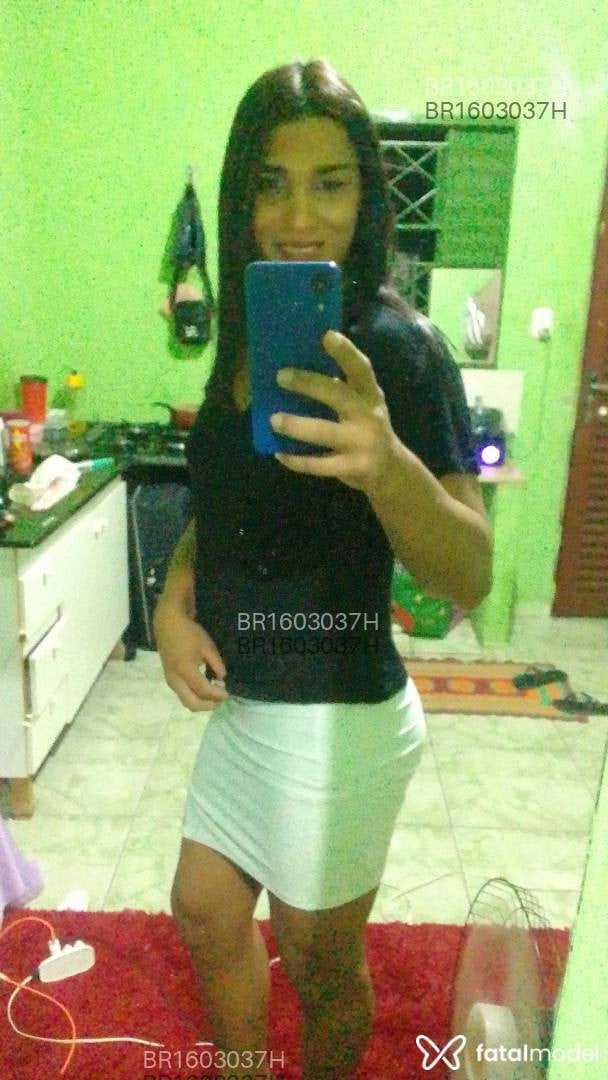 Acompanhante mulher trans morena (o) de olhos castanhos em Sorriso Acompanhante mulher trans morena (o) de olhos castanhos em Sorriso - Laura Vitória