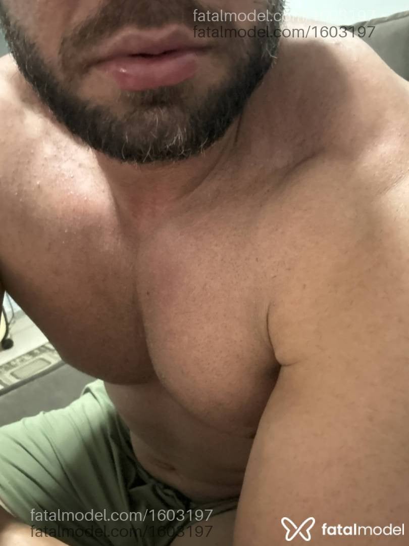 Acompanhante homem morena (o) de olhos castanhos - Cristiano