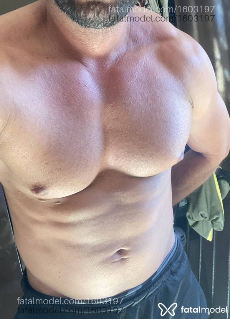 Acompanhante homem morena (o) de olhos castanhos - Cristiano