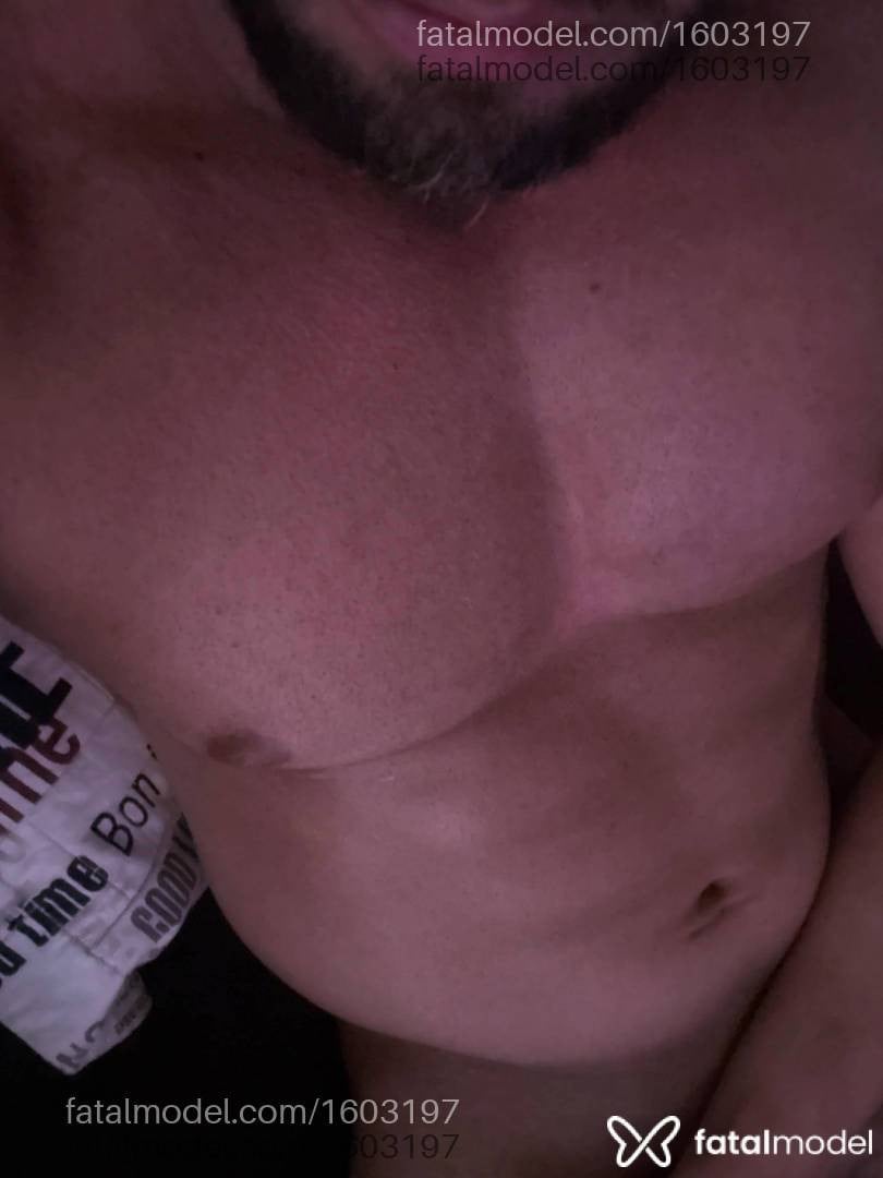 Acompanhante homem morena (o) de olhos castanhos - Cristiano