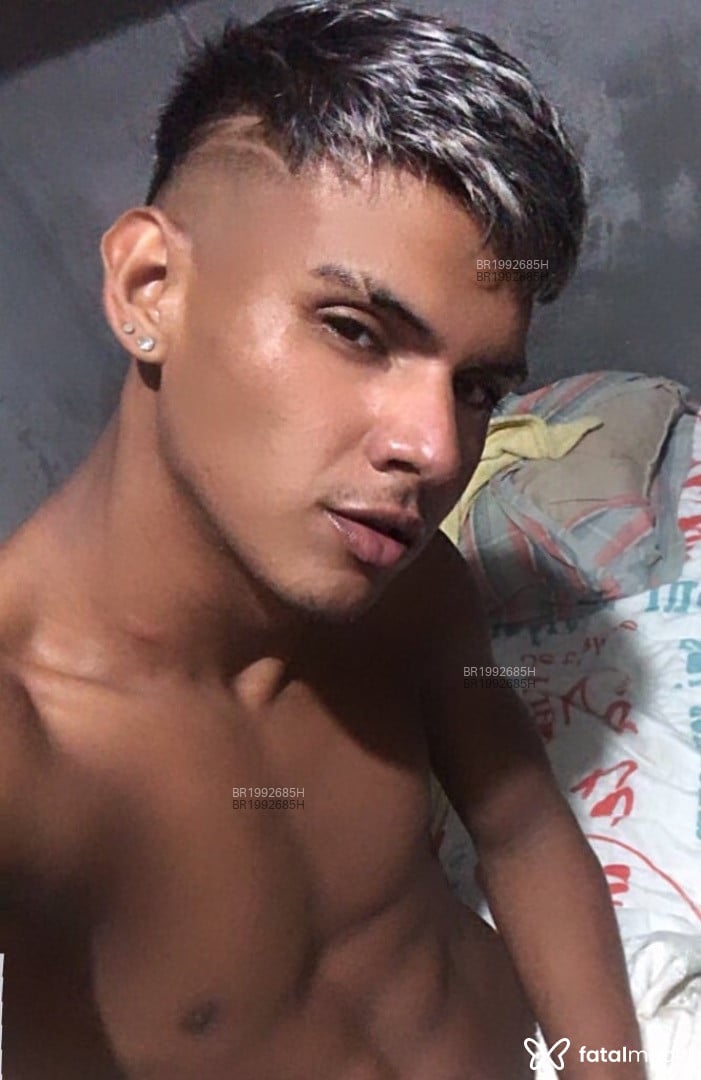 Acompanhante homem loira (o) de olhos castanhos em Manaus - Dichocolate