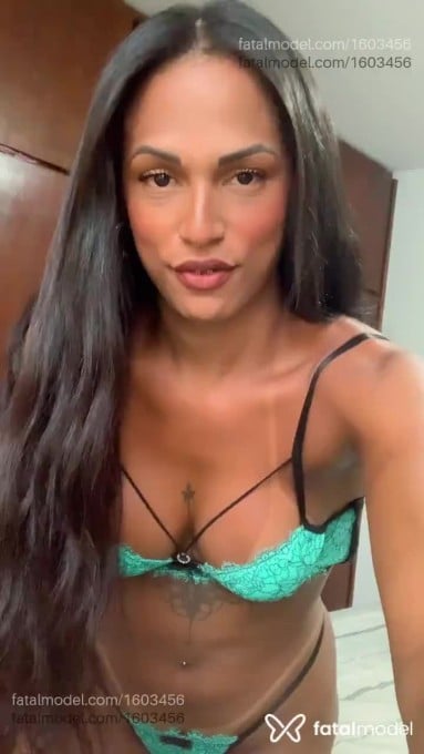 Acompanhante mulher trans com cabelo castanho de olhos castanhos em Altamira Acompanhante mulher trans com cabelo castanho de olhos castanhos em Altamira - Ketelen