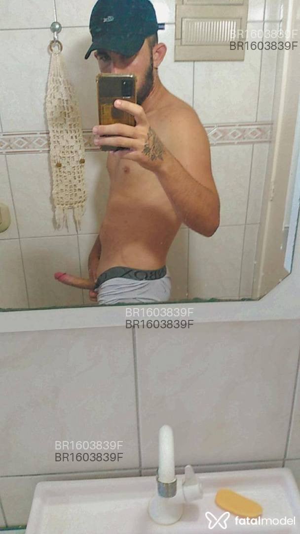 Acompanhante homem morena (o) de olhos castanhos em Cabo Frio - Arthur Silva