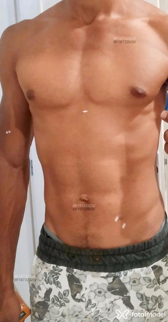 Acompanhante homem morena (o) de olhos castanhos em Salvador - Felipe Araújo