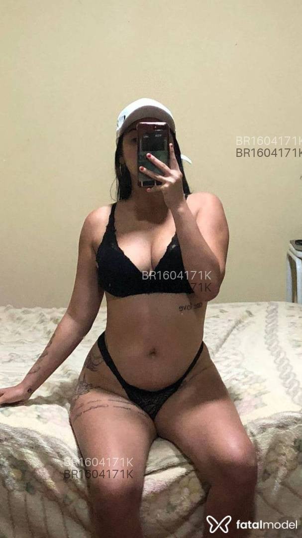 Acompanhante mulher morena (o) de olhos castanhos em Pirassununga Acompanhante mulher morena (o) de olhos castanhos em Pirassununga - Estella lima