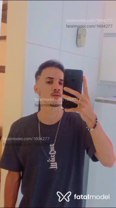 Acompanhante homem morena (o) de olhos castanhos - Leandro Lyns Acompanhante homem morena (o) de olhos castanhos - Leandro Lyns