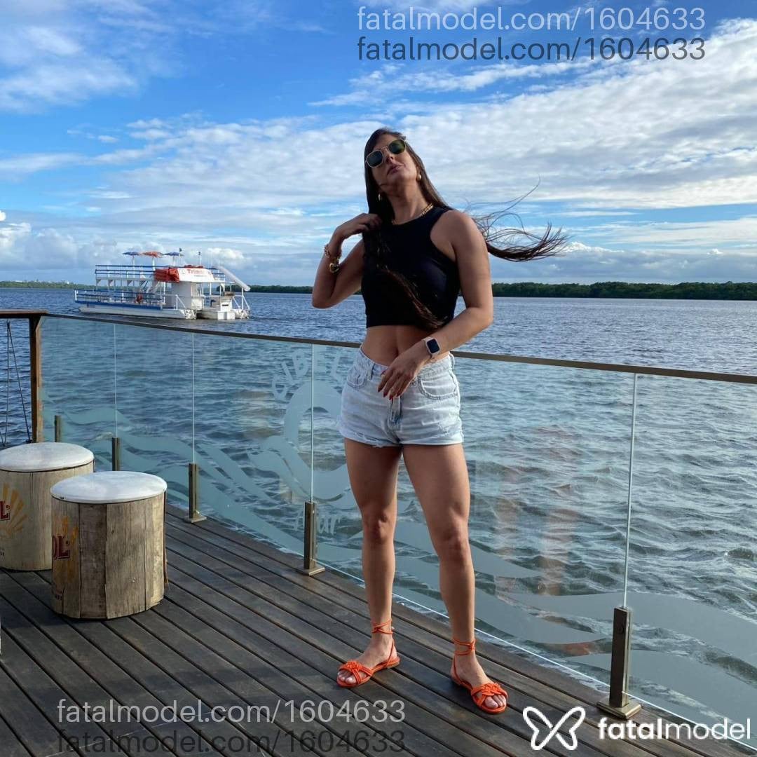 Acompanhante mulher com cabelo castanho de olhos mel - Lauren Liv