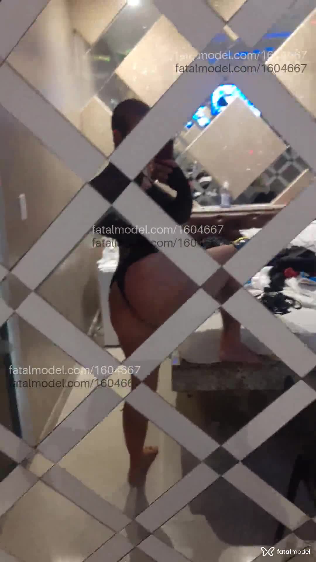 Acompanhante mulher com cabelo colorido de olhos mel em Aracaju - Maya Viking Domme