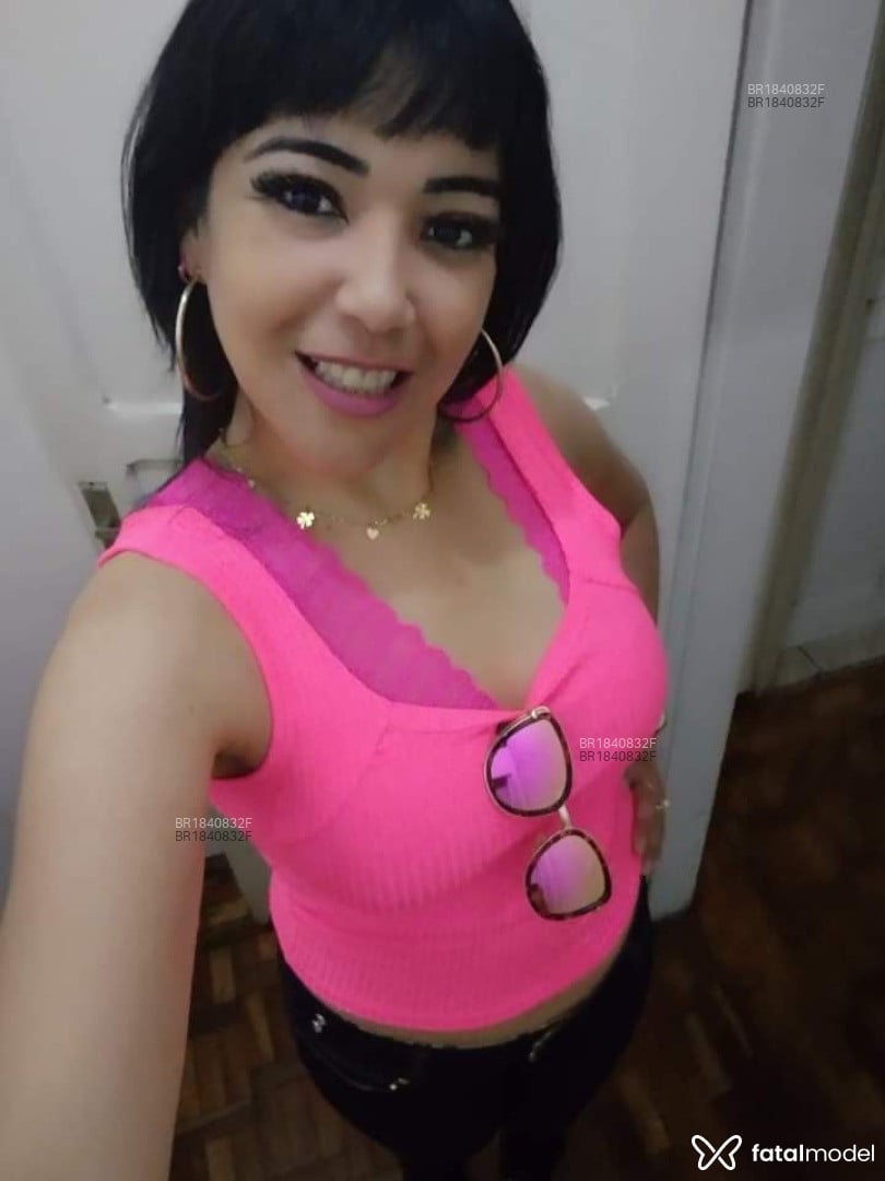 Acompanhante mulher com cabelo castanho de olhos pretos em Assis Acompanhante mulher com cabelo castanho de olhos pretos em Assis - Priscila Pires
