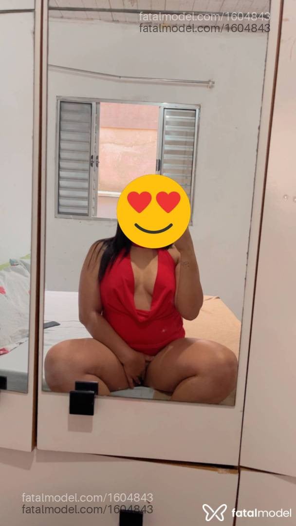 Acompanhante mulher com cabelo castanho de olhos castanhos - Allana