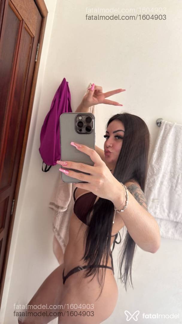 Acompanhante mulher com cabelo castanho de olhos castanhos em Ijuí - Ana Carolina