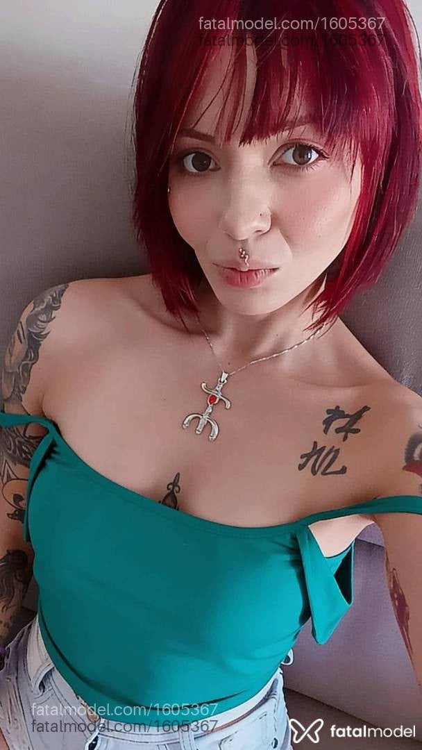 Acompanhante mulher morena (o) de olhos mel em Brusque - Queenkimi