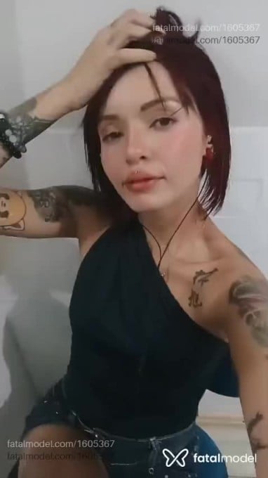 Acompanhante mulher morena (o) de olhos mel em Brusque - Queenkimi