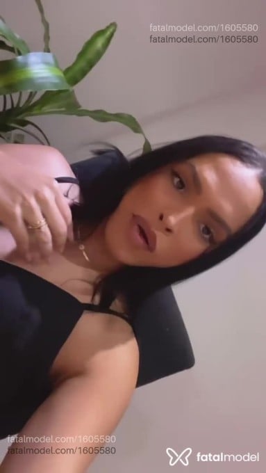 Acompanhante mulher trans morena (o) de olhos castanhos - Mirella Mustang