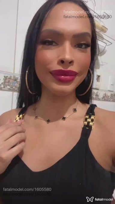 Acompanhante mulher trans morena (o) de olhos castanhos em Carazinho Acompanhante mulher trans morena (o) de olhos castanhos em Carazinho - Sabrina Ponceano