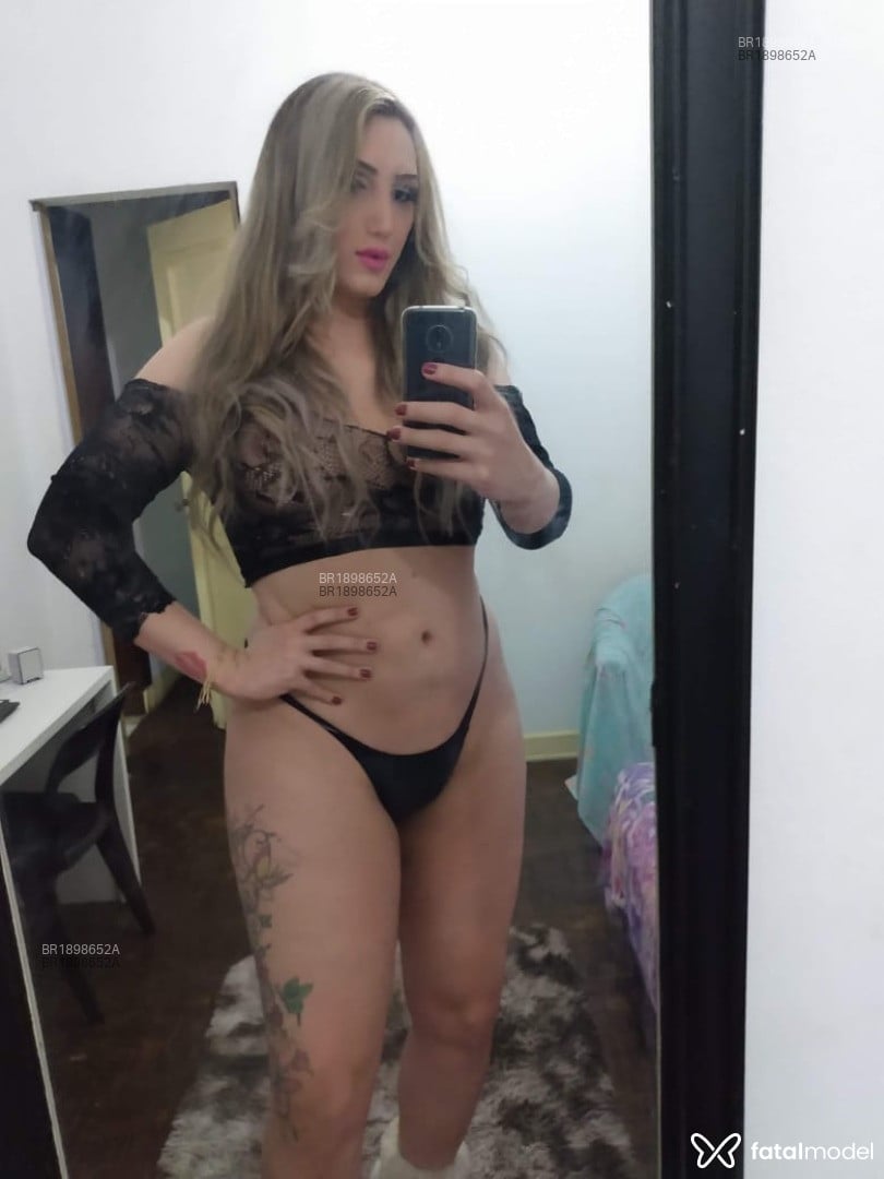 Acompanhante mulher trans loira (o) de olhos pretos em Uberaba - Bella dior