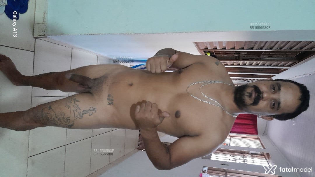Acompanhante homem morena (o) de olhos castanhos em Uberaba Acompanhante homem morena (o) de olhos castanhos em Uberaba - Jonathan