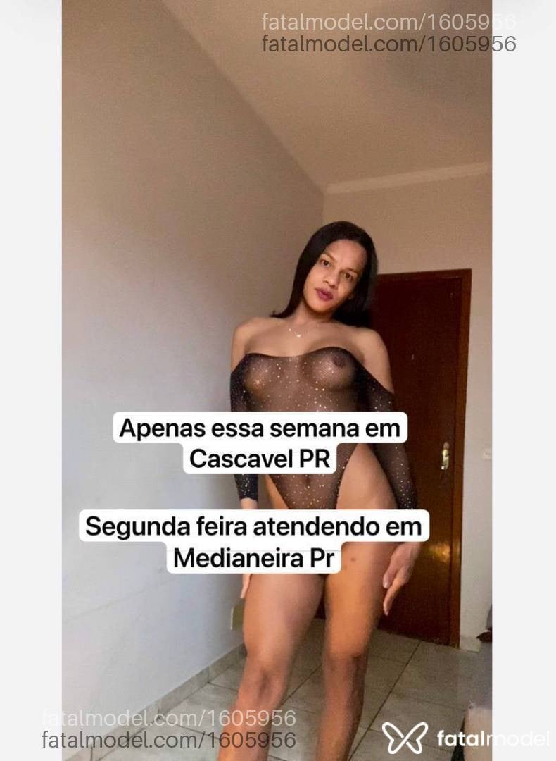 Acompanhante travesti com cabelo castanho de olhos castanhos - Amanda Borges