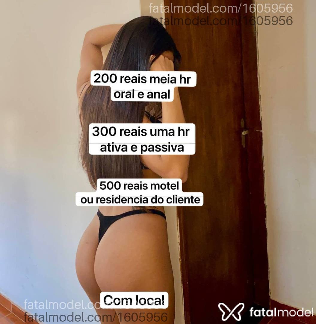 Acompanhante travesti com cabelo castanho de olhos castanhos - Amanda Borges