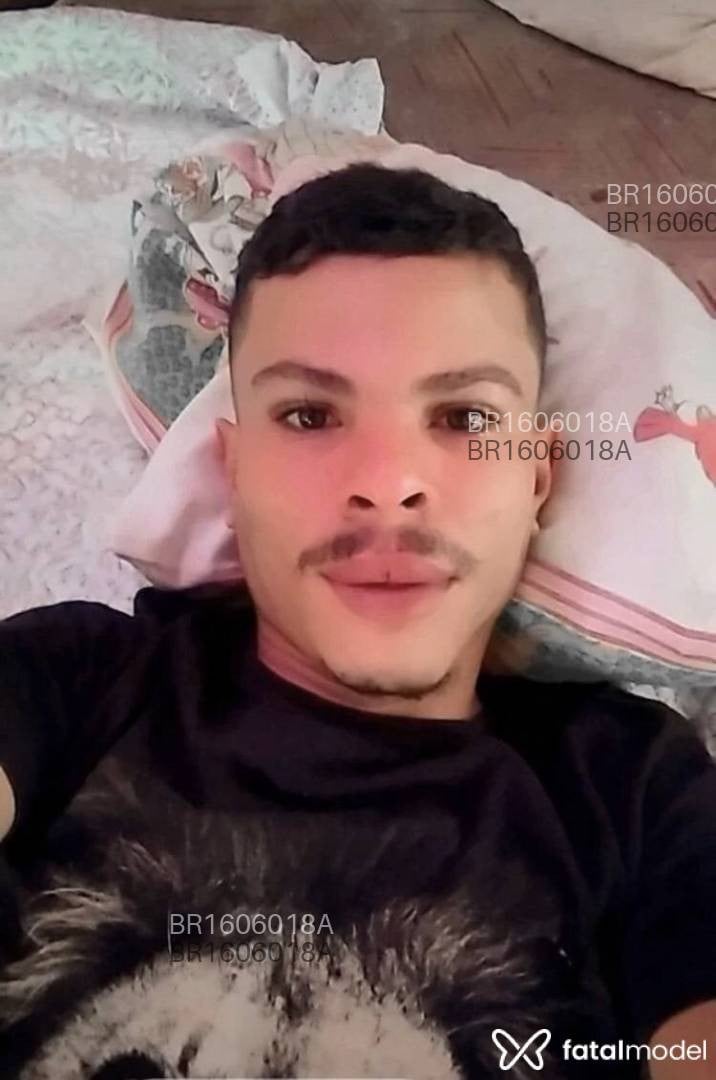 Acompanhante homem morena (o) de olhos pretos em Santa Luzia Acompanhante homem morena (o) de olhos pretos em Santa Luzia - Ronaldo