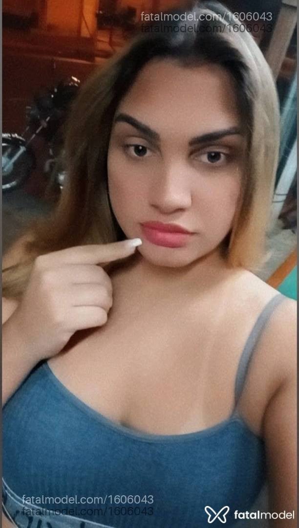 Acompanhante mulher trans loira (o) de olhos mel - Rafaella Lima