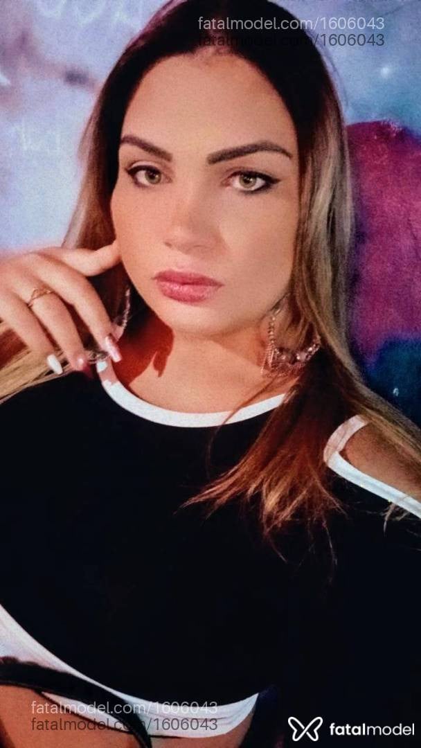 Acompanhante mulher trans loira (o) de olhos mel - Rafaella Lima