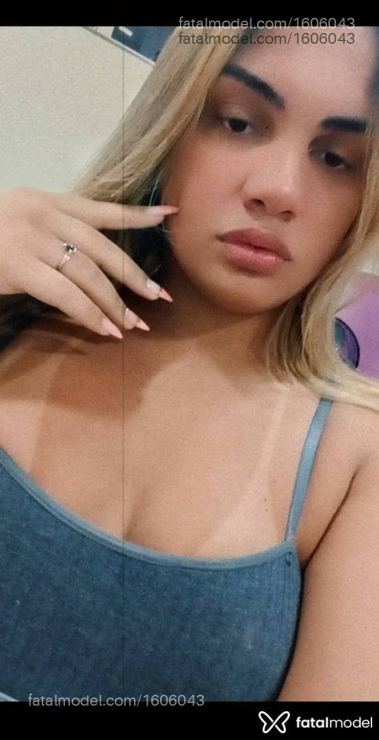 Acompanhante mulher trans loira (o) de olhos mel - Rafaella Lima